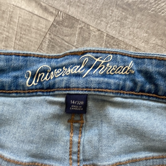 Women’s universal thread jeans - Picture 10 of 12